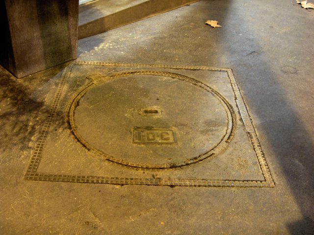 r04